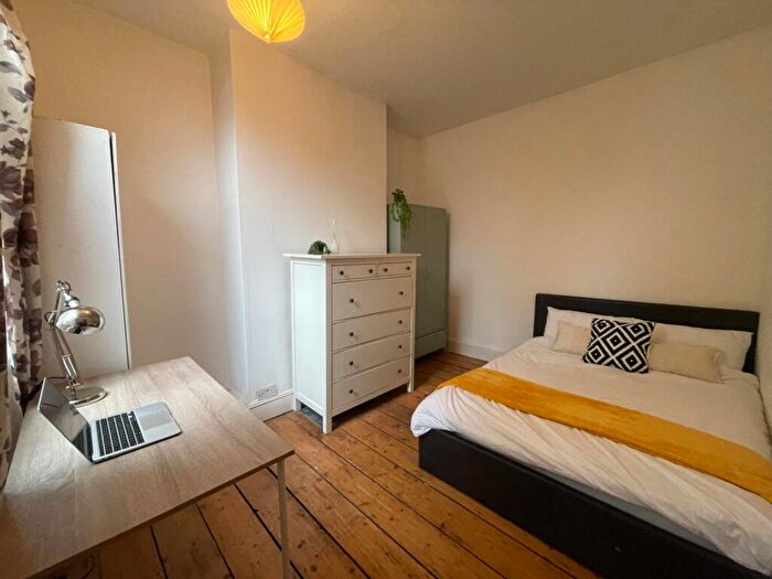 1 Bedroom Terraced House To Rent In Victoria Avenue, Nottingham, Nottinghamshire, NG2