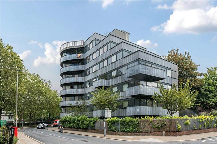 2 Bedroom Flat For Sale In Time House, Plough Road, London, SW11