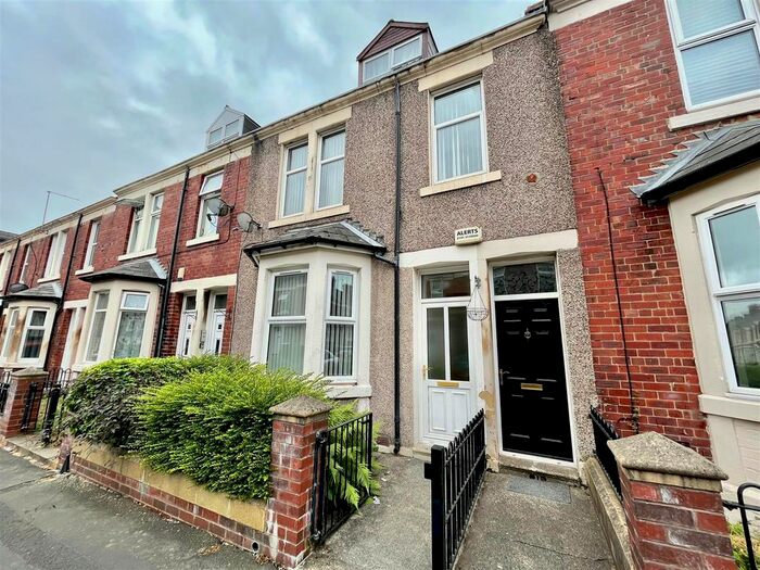 2 Bedroom Flat To Rent In Westbourne Avenue, Bensham, Gateshead, NE8