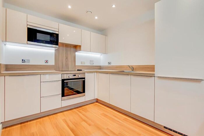 1 Bedroom Apartment To Rent In Roma Corte, Lewisham, SE13