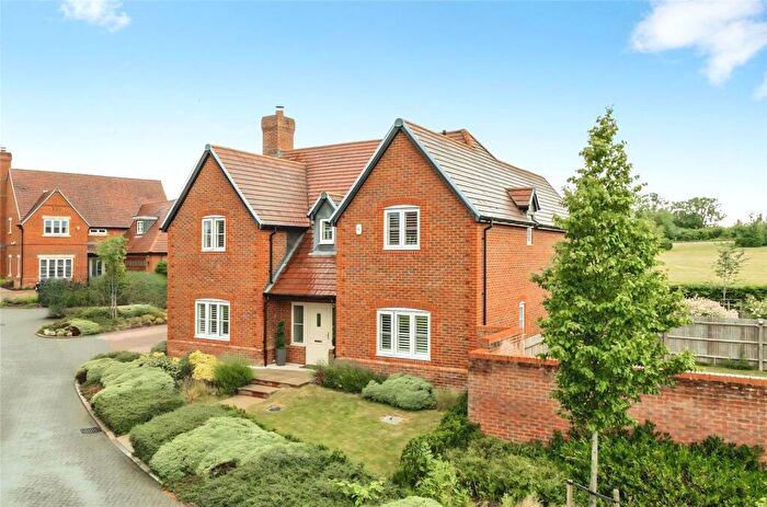 4 Bedroom Detached House For Sale In Honeysuckle Copse, Warfield, Bracknell, Berkshire, RG42