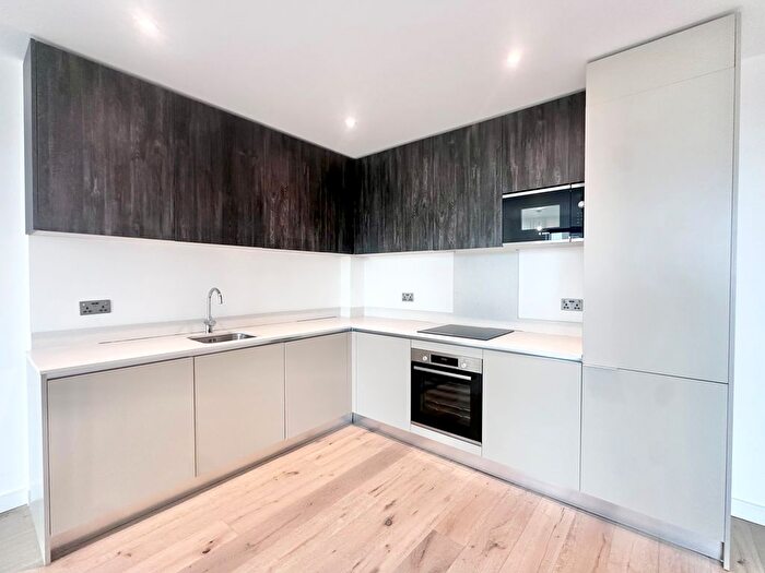 1 Bedroom Flat To Rent In Scarbrook Road, Croydon, CR0