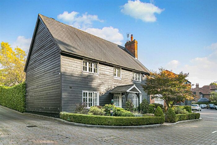 3 Bedroom Detached House For Sale In Middle Down, Aldenham, Watford, WD25