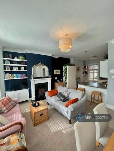 2 Bedroom Flat To Rent In East Dulwich, London, SE22