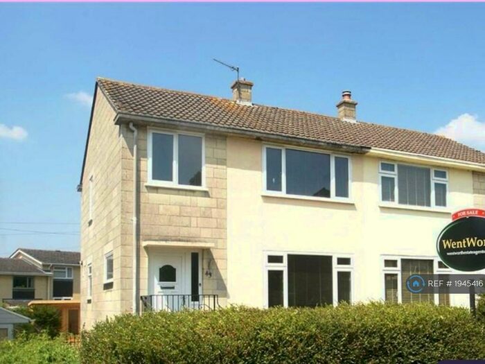 3 Bedroom Semi-Detached House To Rent In Lynfield Park, Bath, BA1