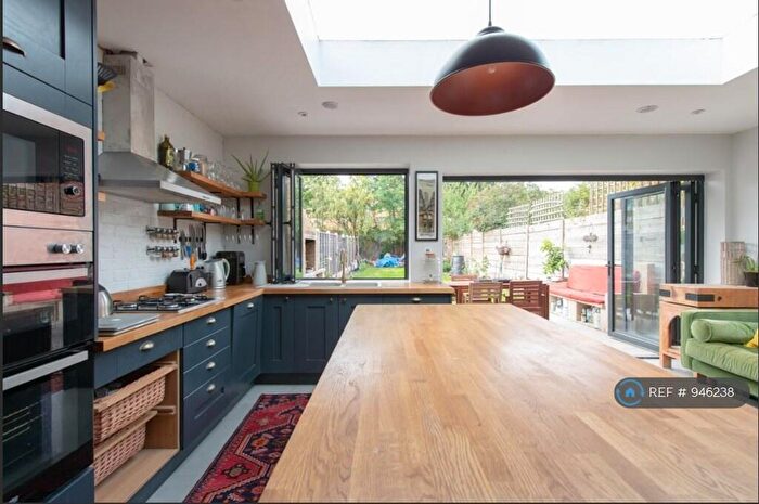4 Bedroom Terraced House To Rent In Carlyle Road, London, E12