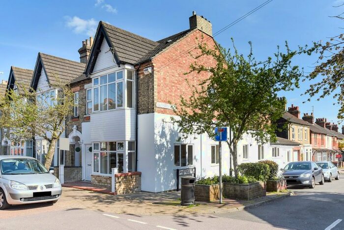 1 Bedroom Apartment To Rent In Stanley Street, Bedford, Bedfordshire, MK41