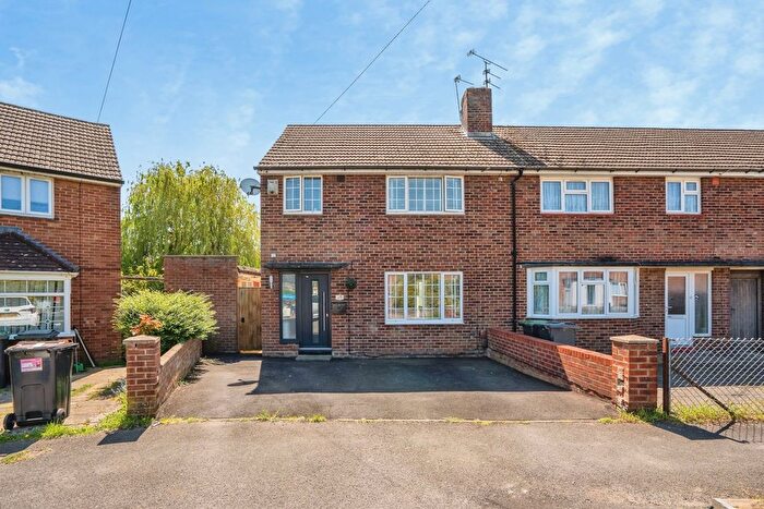 3 Bedroom End Of Terrace House For Sale In Bransgore Avenue, Havant, Hampshire, PO9