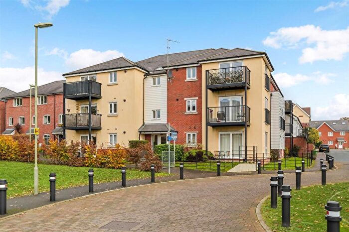 Studio For Sale In Cavendish Drive, Locks Heath, SO31