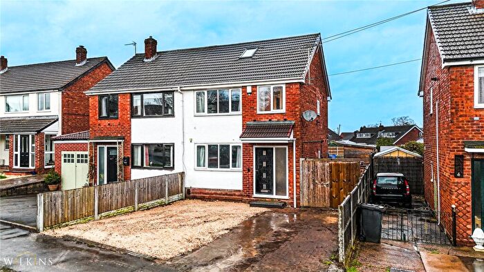 3 Bedroom Semi Detached House For Sale In Ashleigh Drive, Tamworth, Staffordshire, B77