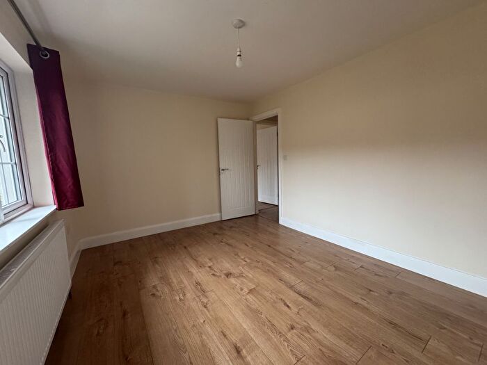 4 Bedroom Detached House To Rent In Old Lodge Lane, Purley, CR8