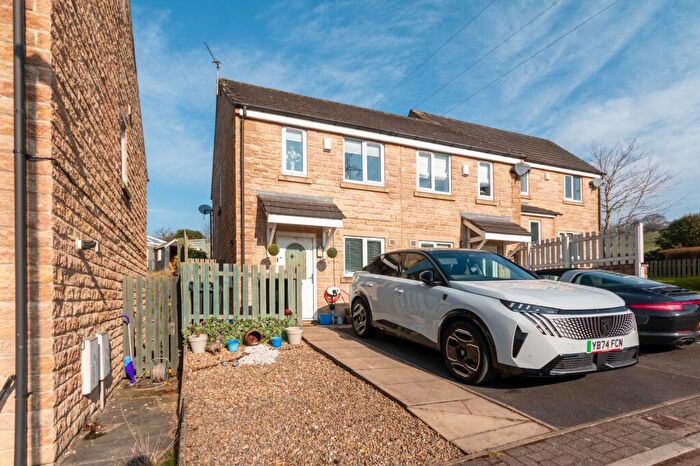 2 Bedroom End Of Terrace House For Sale In Thorneycroft Road, East Morton, Keighley, West Yorkshire, BD20