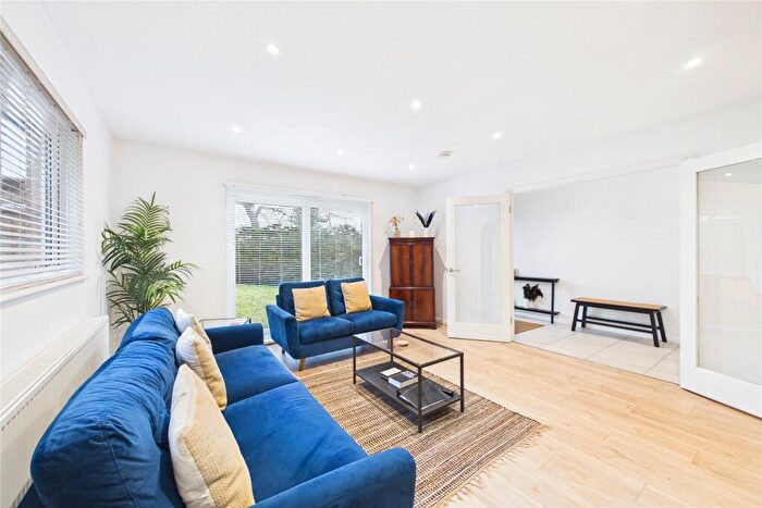 3 Bedroom Bungalow To Rent In Park Road, Farnborough, Hampshire, GU14