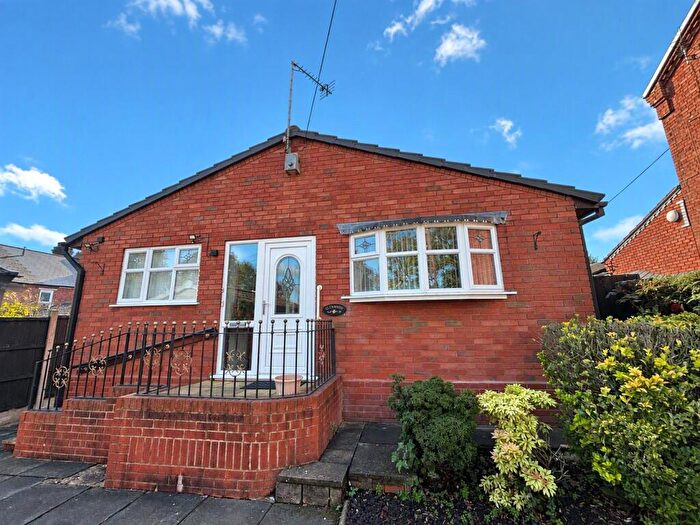 3 Bedroom Bungalow For Sale In Silverlands Avenue, Oldbury, West Midlands, B68