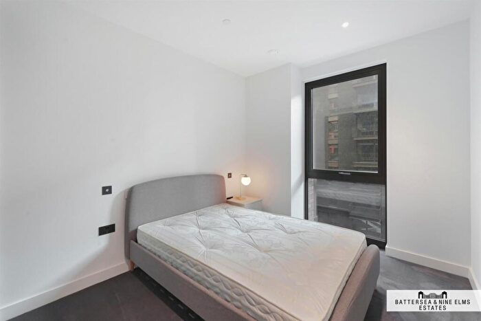 2 Bedroom Apartment To Rent In The Modern, Embassy Gardens, SW11