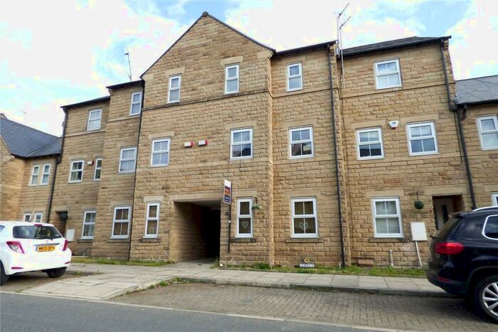 4 Bedroom Terraced House To Rent In Calico Crescent, Stalybridge, Greater Manchester, SK15