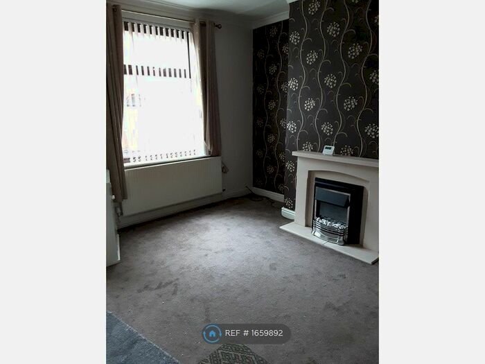 2 Bedroom Terraced House To Rent In Oxford Street, Shaw, Oldham, OL2