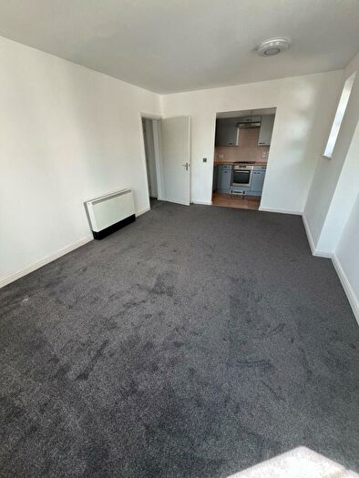 2 Bedroom Flat To Rent In Holyhead Mews, Slough, SL1