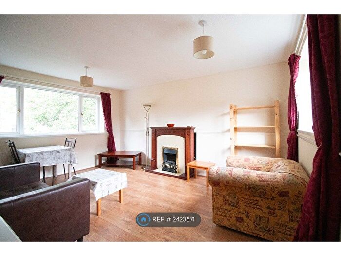 2 Bedroom Flat To Rent In Beechburn Walk, Newcastle Upon Tyne, NE4