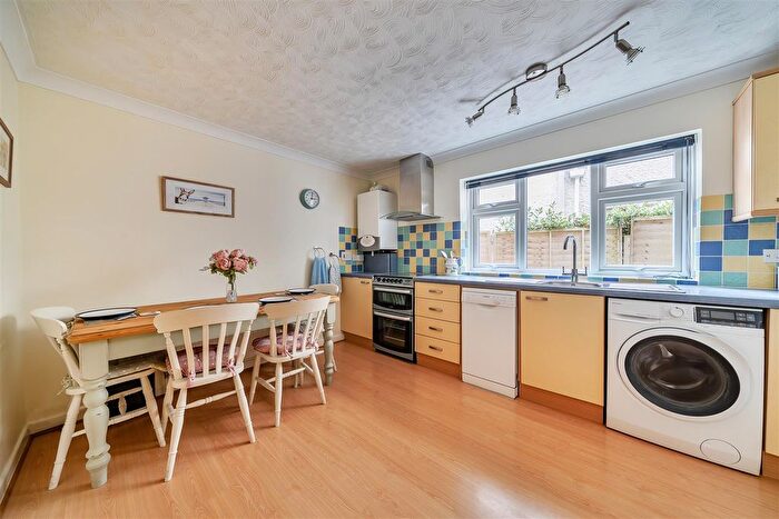 1 Bedroom Flat For Sale In Cliff Avenue, Swanage, BH19