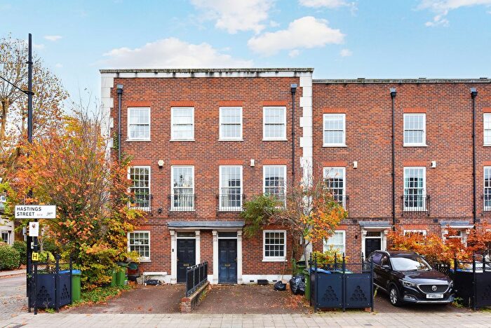 4 Bedroom Terraced House For Sale In Hastings Street, Woolwich, SE18