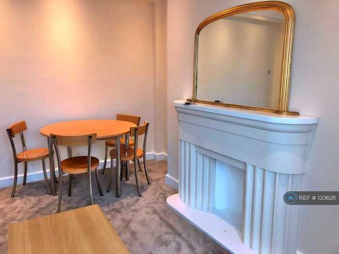 2 Bedroom Flat To Rent In Highgate, London, N6