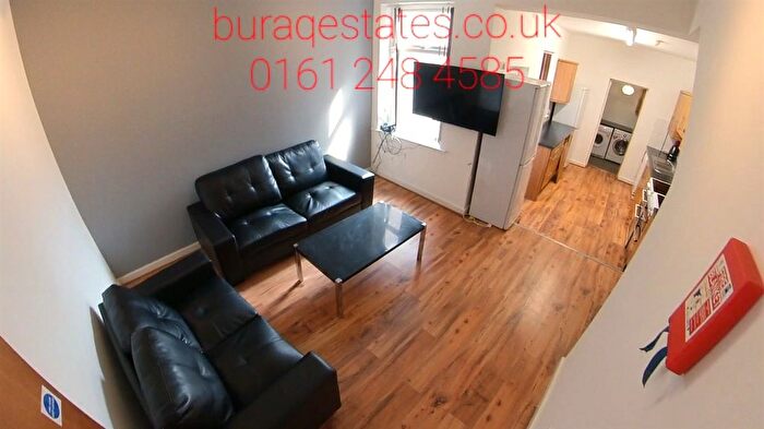 6 Bedroom Semi-Detached House To Rent In Cawdor Road, Manchester, M14