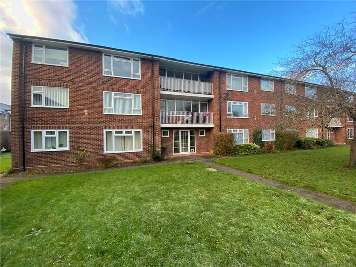 3 Bedroom Apartment To Rent In Prince Andrew Close, Maidenhead, Berkshire, SL6