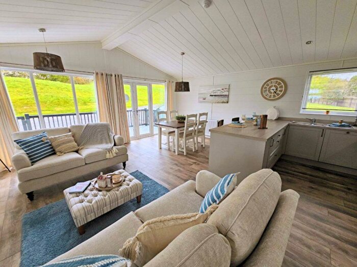 2 Bedroom Lodge For Sale In Pennant Park, CH8