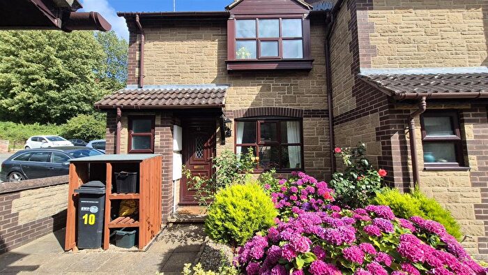 2 Bedroom End Of Terrace House For Sale In North Street, Crewkerne, TA18