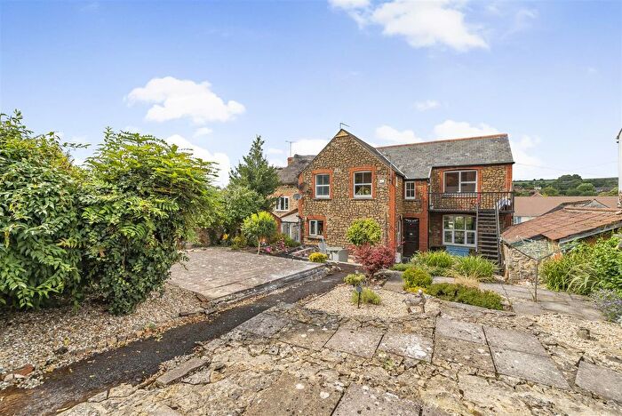 5 Bedroom Semi-detached House For Sale In The Cross, Ilminster, TA19