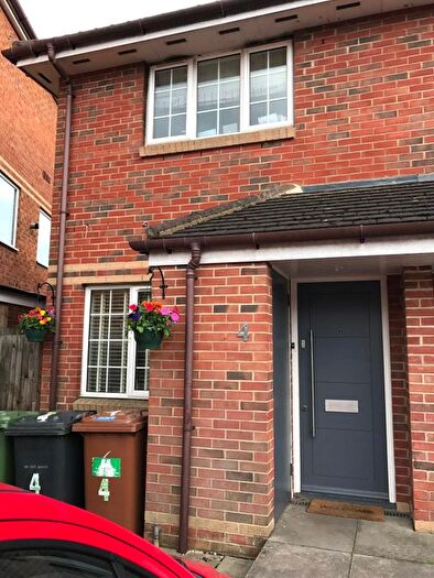 2 Bedroom End Of Terrace House To Rent In Leeside, Potters Bar, Hertfordshire, EN6