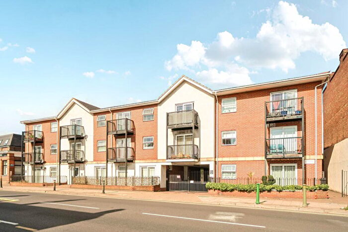 2 Bedroom Apartment To Rent In Croydon Road, Beckenham, BR3