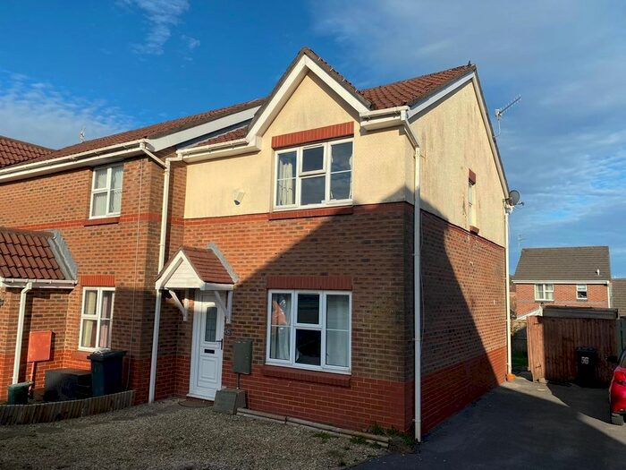 3 Bedroom Property To Rent In Fernlea Park, Bryncoch, Neath SA10