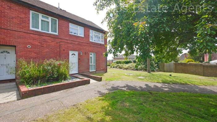 1 Bedroom Maisonette For Sale In Maycock Grove, Northwood, HA6
