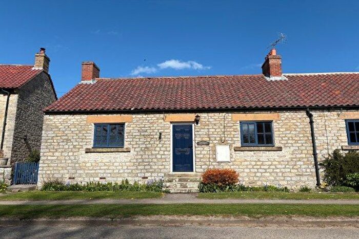 2 Bedroom Property To Rent In Main Street, York, YO62