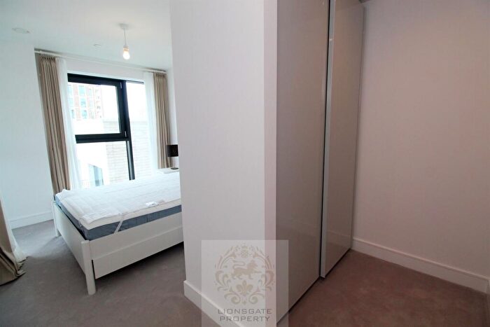 2 Bedroom Apartment To Rent In Hawksbury Heights, Hewson Way, London, SE17