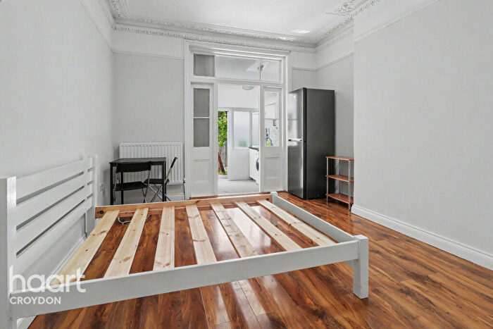 Studio To Rent In Cameron Road, Croydon, CR0