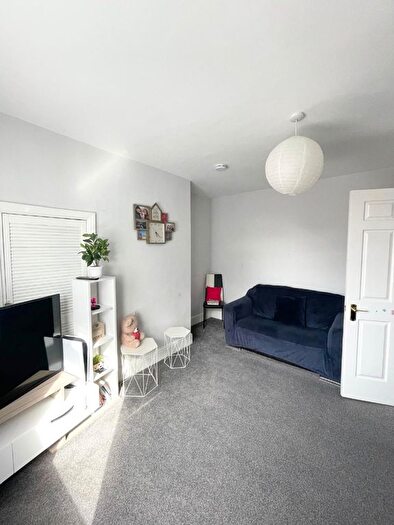 2 Bedroom Flat To Rent In Angerton Gardens, Fenham, Newcastle Upon Tyne, NE5