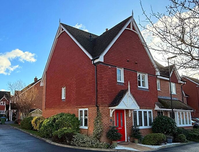 4 Bedroom Semi-Detached House For Sale In Edwards Close, Broadbridge Heath, Horsham, West Sussex, RH12