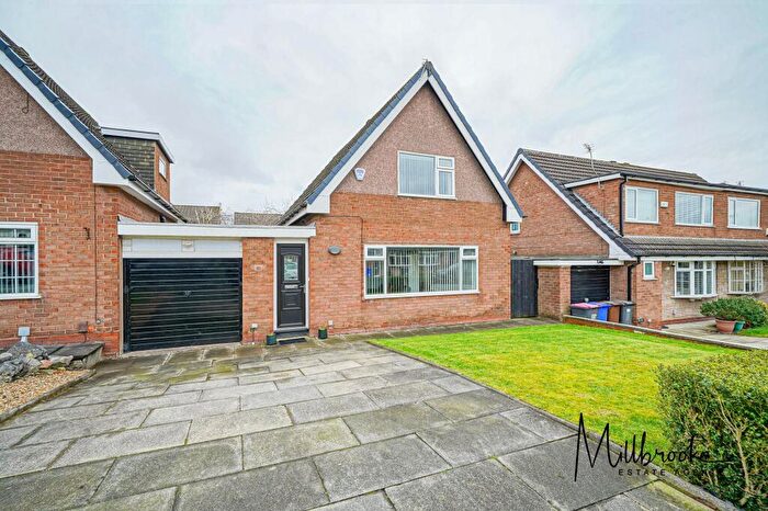 3 Bedroom Link Detached House To Rent In Standfield Drive, Worsley, M28