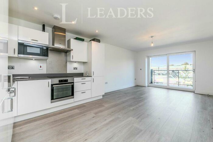 2 Bedroom Apartment To Rent In Cricketers Wharf, Guildford, GU1