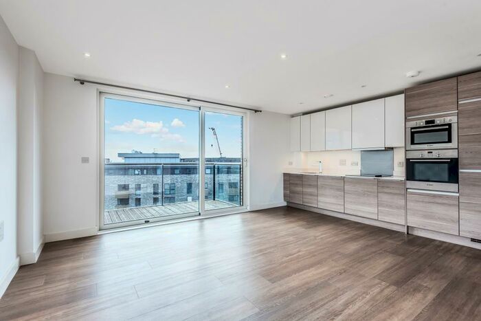 2 Bedroom Apartment To Rent In Seafarer Way, Marine Wharf, Surrey Docks, SE16