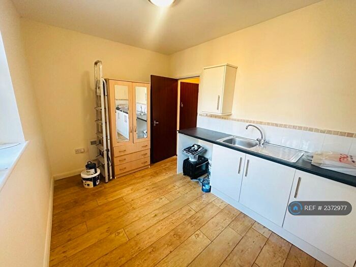 Studio To Rent In Eastern Avenue, London, RM1