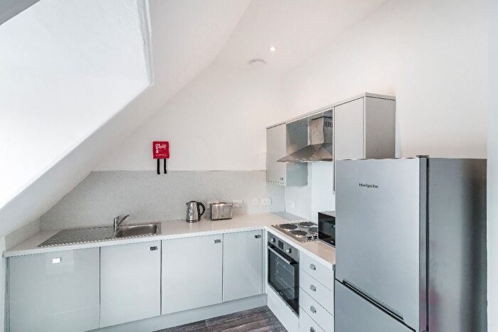 2 Bedroom Flat To Rent In High Street, City Centre, Dundee, DD1