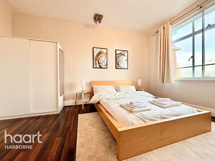 1 Bedroom Apartment To Rent In Moorland Court, Edgbaston, B16