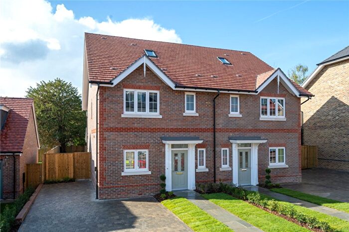 3 Bedroom Semi-detached House For Sale In Ascot Oaks Crescent, Bracknell, Bracknell Forest, RG12