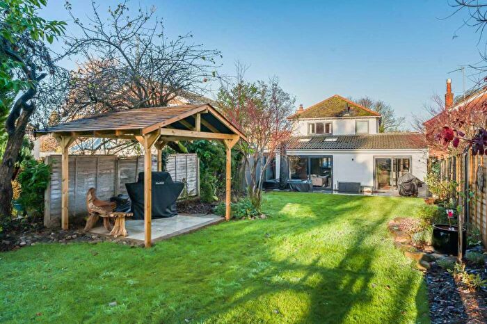 4 Bedroom Detached House For Sale In Badby Road West, Daventry, NN11