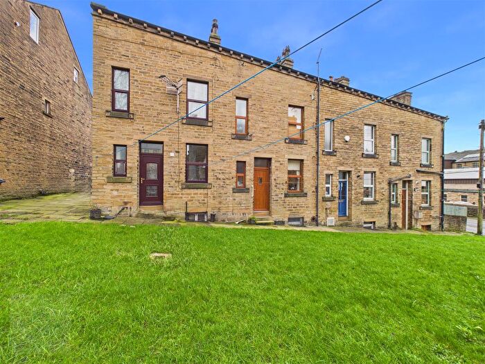 4 Bedroom End Terrace House To Rent In Park Street, Haworth, Keighley, BD22