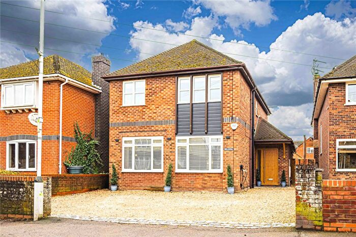 4 Bedroom Detached House For Sale In High Street, Eaton Bray, Central Bedfordshire, LU6